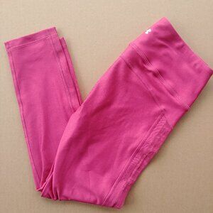 Under Armour Hot Pink Compression Sz Medium Cropped leggings